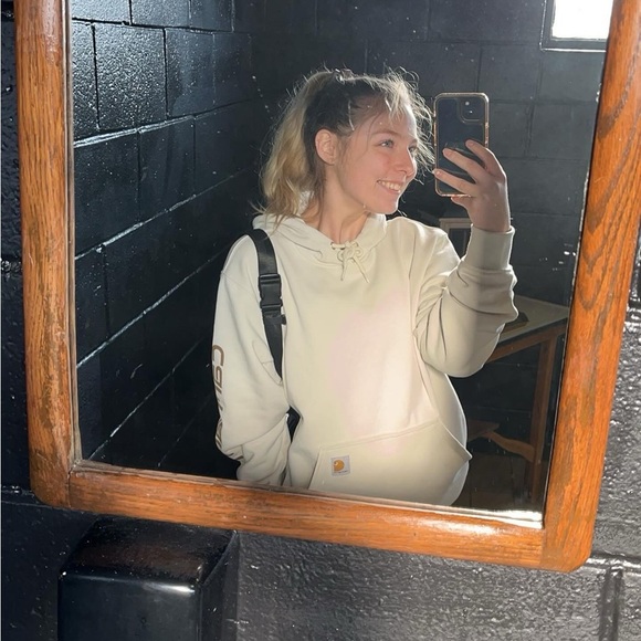 Meet your Posher, Elizabeth - Picture 9 of 10